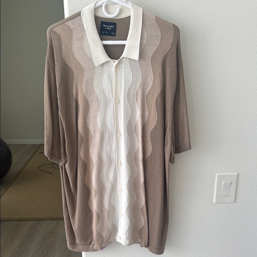 Abercrombie & Fitch Tan and Cream short sleeve button down
